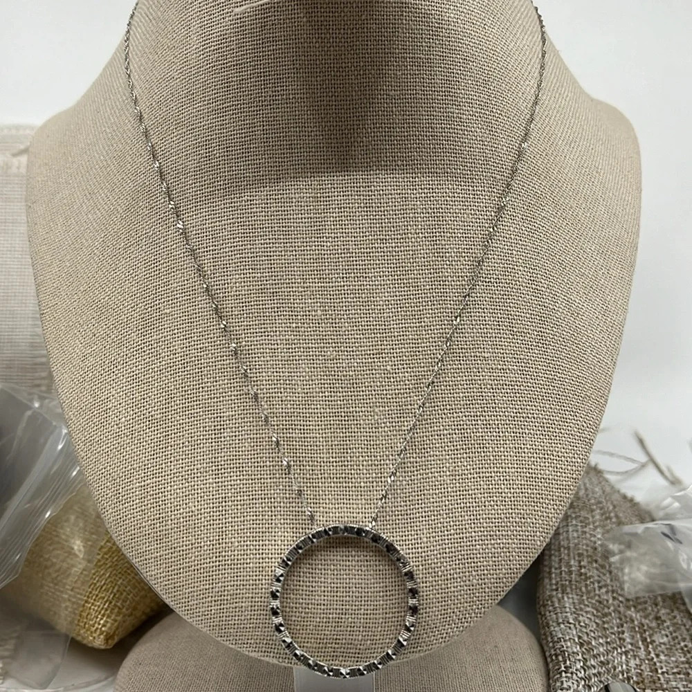 14K White Gold Diamond Cut Circle Pendant Necklace 18" 3.6g Estate